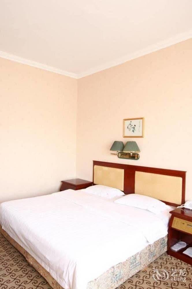 Hampton By Hilton Dalian Zhongshan Exterior photo