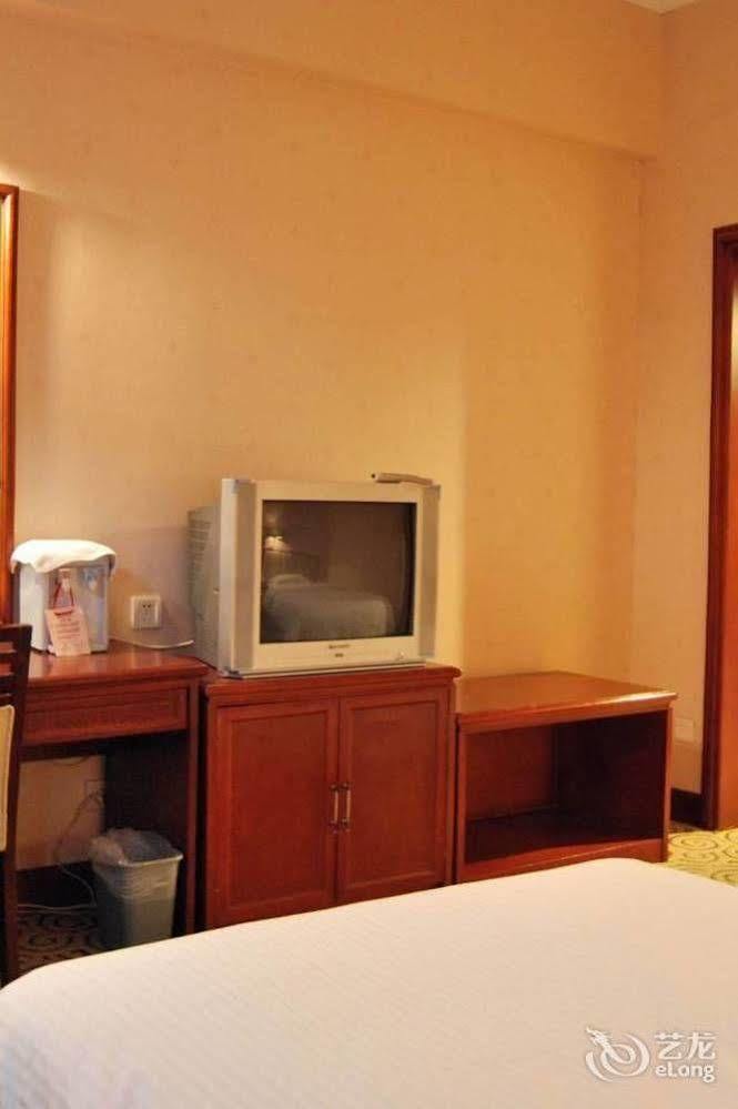 Hampton By Hilton Dalian Zhongshan Exterior photo